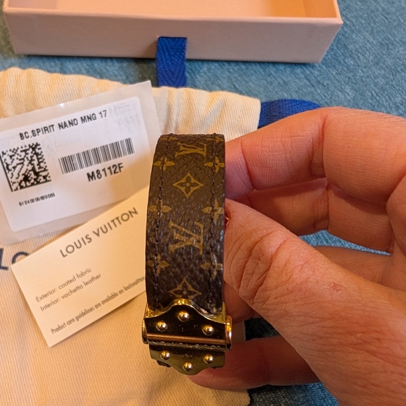 Louis Vuitton Spirit Nano leather bracelet-like new - Picture 6 of 13